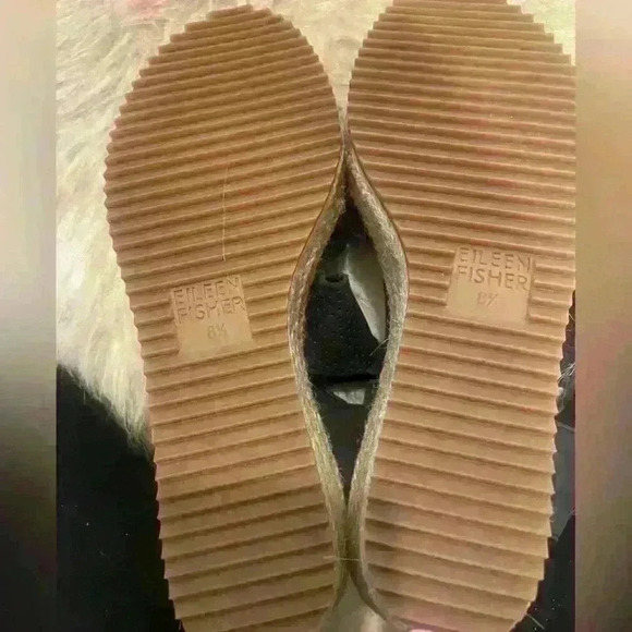 Eileen Fisher espadrille sandals in black suede material. Size 8 1/2. Never worn - Picture 6 of 7